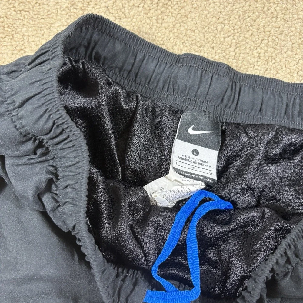 Nike Athletic Shorts Mens Size Large Black Swim Trunks Lined Pockets Drawstring